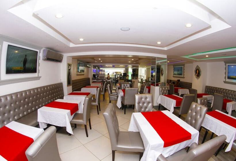 ホテル Friohot Boca Chica