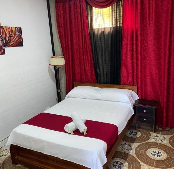 ホテル Hollywood Paradise Zf