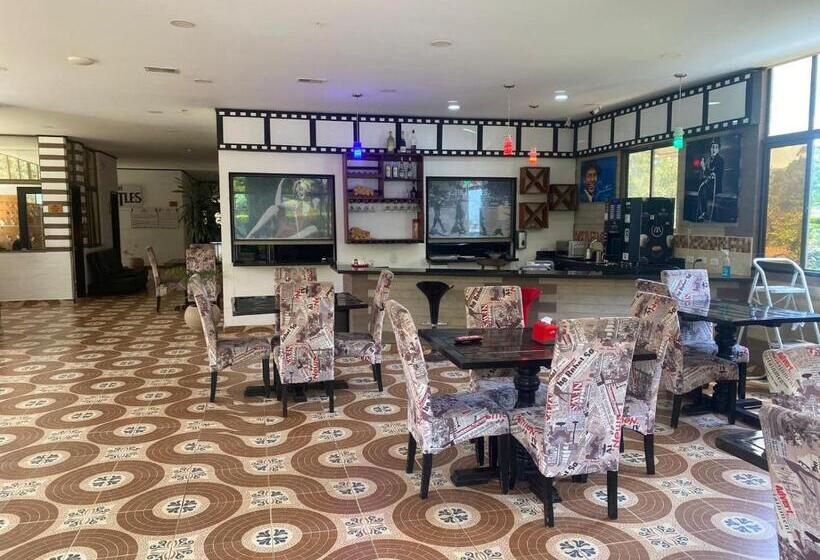 ホテル Hollywood Paradise Zf