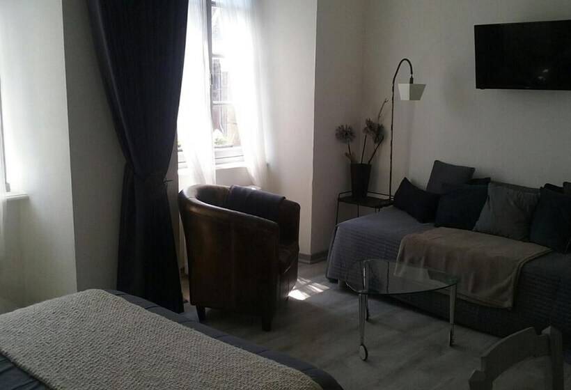 호텔 Hôtel Le Saint Yves