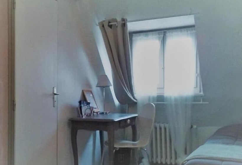 호텔 Hôtel Le Saint Yves