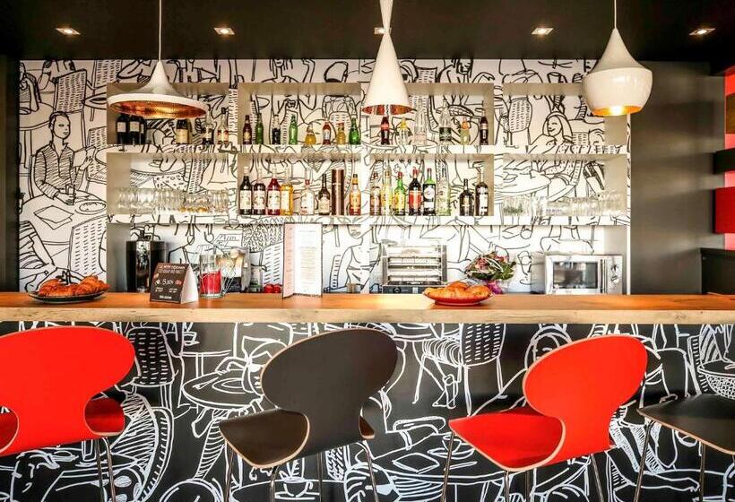 Отель Ibis Niort Est Mendes France