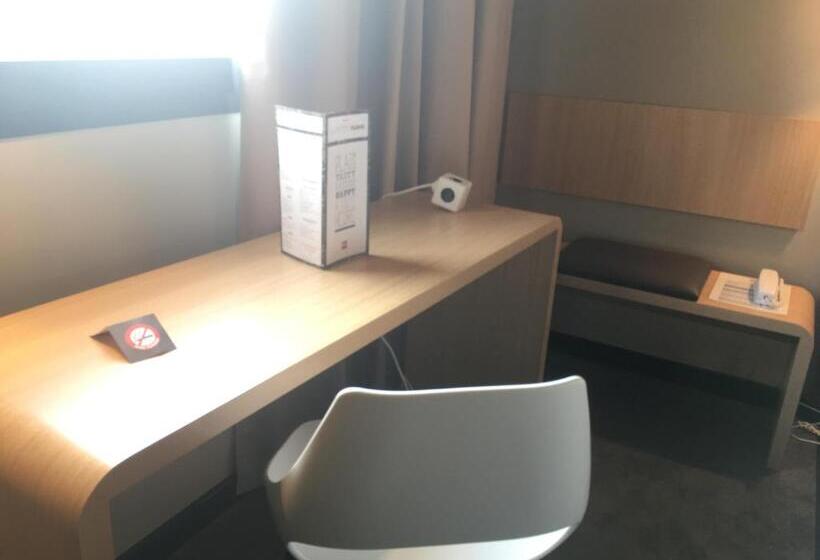 Отель Ibis Niort Est Mendes France