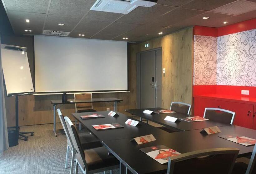Отель Ibis Niort Est Mendes France