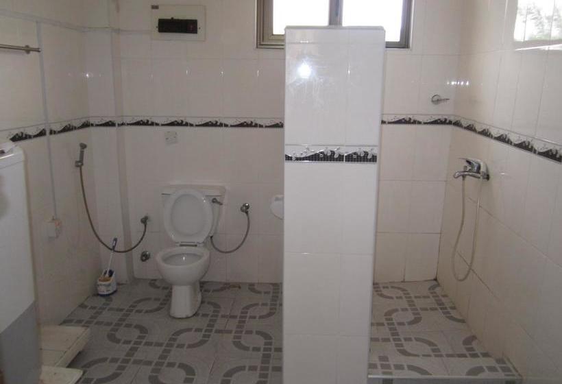 هتل Kwesi Affum Apartments