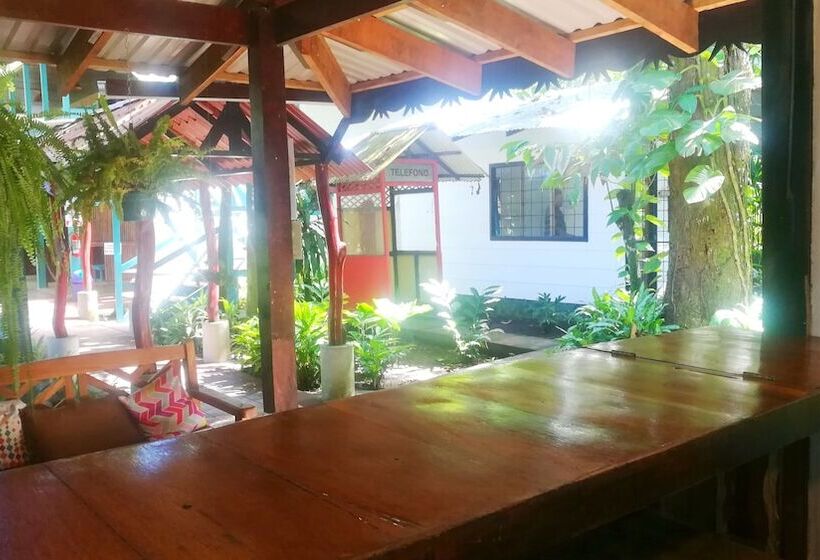 酒店 Lapalapa Beachfront