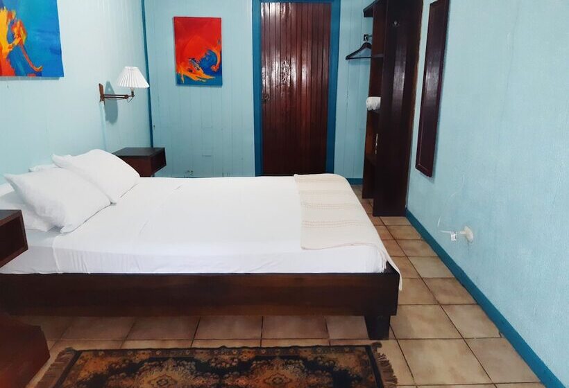 酒店 Lapalapa Beachfront