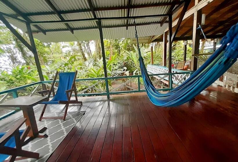 酒店 Lapalapa Beachfront