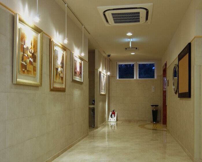 בית מלון כפרי Laxio Inn