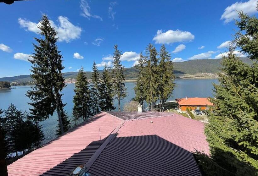 בית מלון כפרי Merdjan