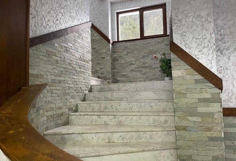 בית מלון כפרי Merdjan