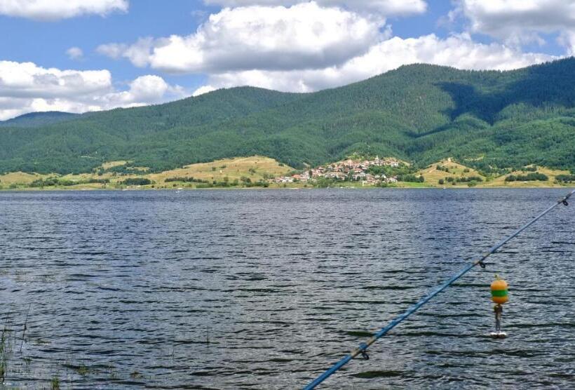 בית מלון כפרי Merdjan