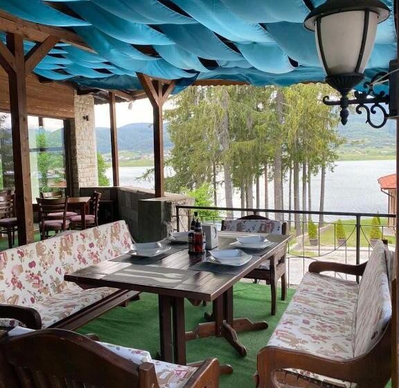 בית מלון כפרי Merdjan