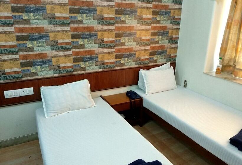 فندق Mogul Palace   Near Masjid Bunder Mumbai