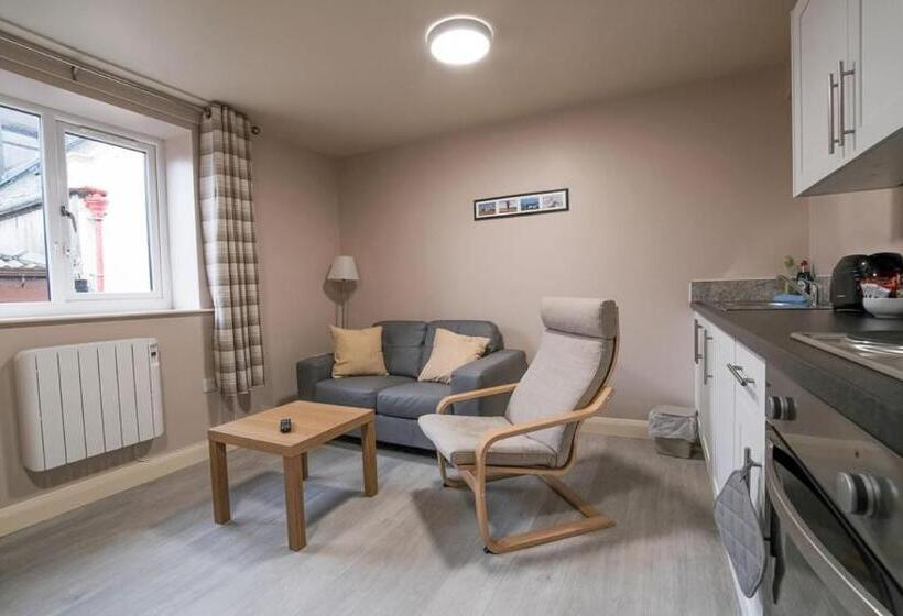 Отель Morecambe Rooms