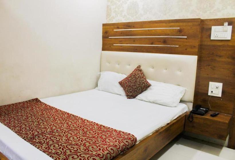 Отель Nakoda Palace, Ujjain