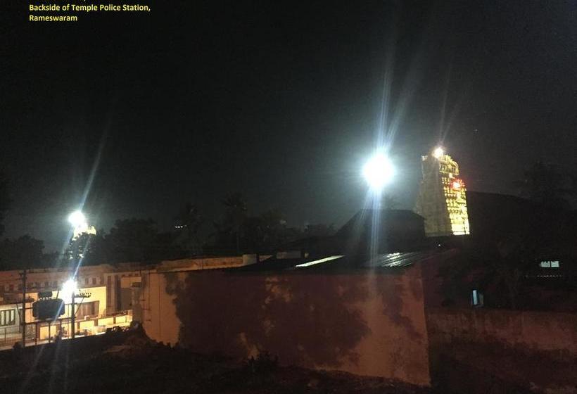 Hotel New Island Star  " Ramanathasamy Temple View "