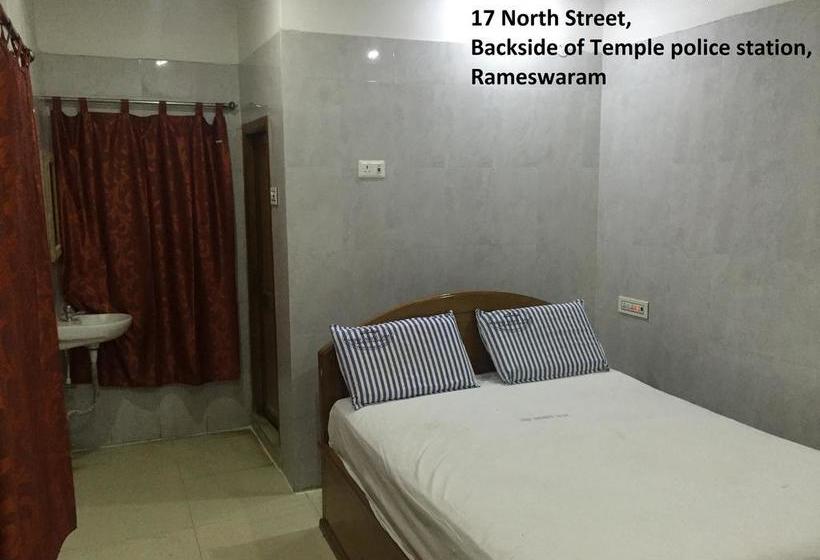 Hotel New Island Star  " Ramanathasamy Temple View "