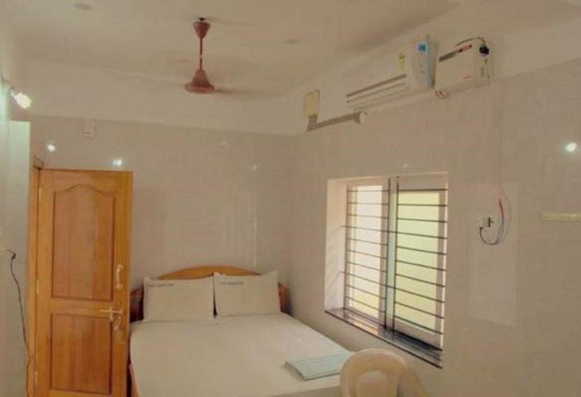 Hotel New Island Star  " Ramanathasamy Temple View "