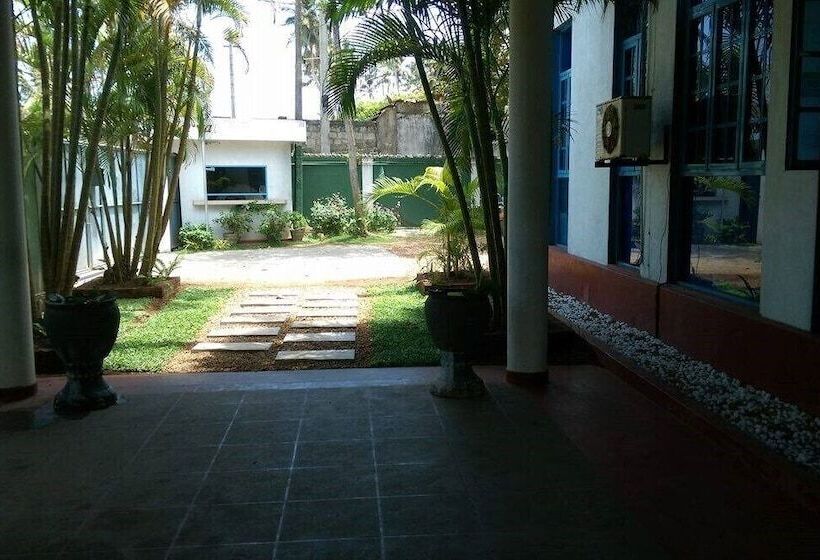 酒店 Oasis Wadduwa