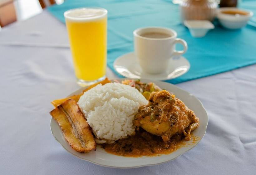 فندق Rey Salomón