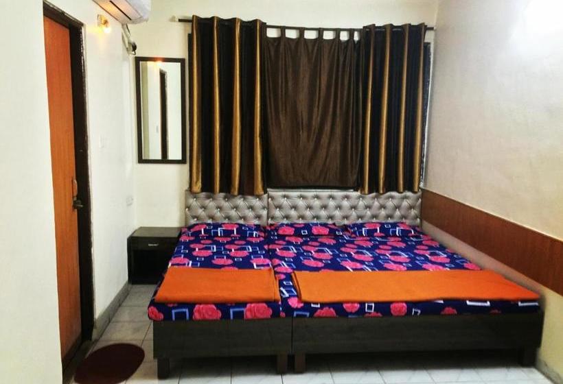 בית מלון כפרי Sai Ratna