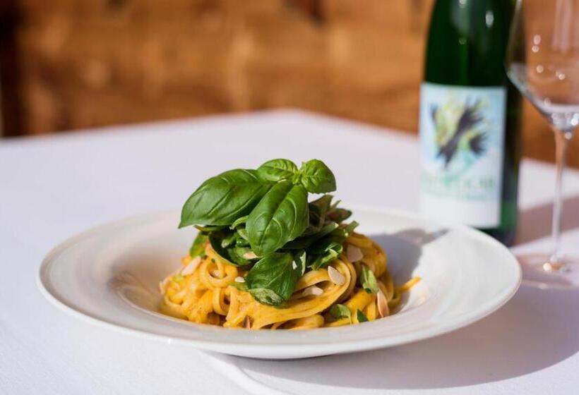 هتل Schneekarhütte