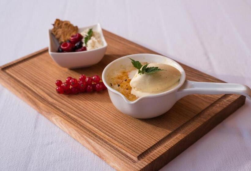 هتل Schneekarhütte