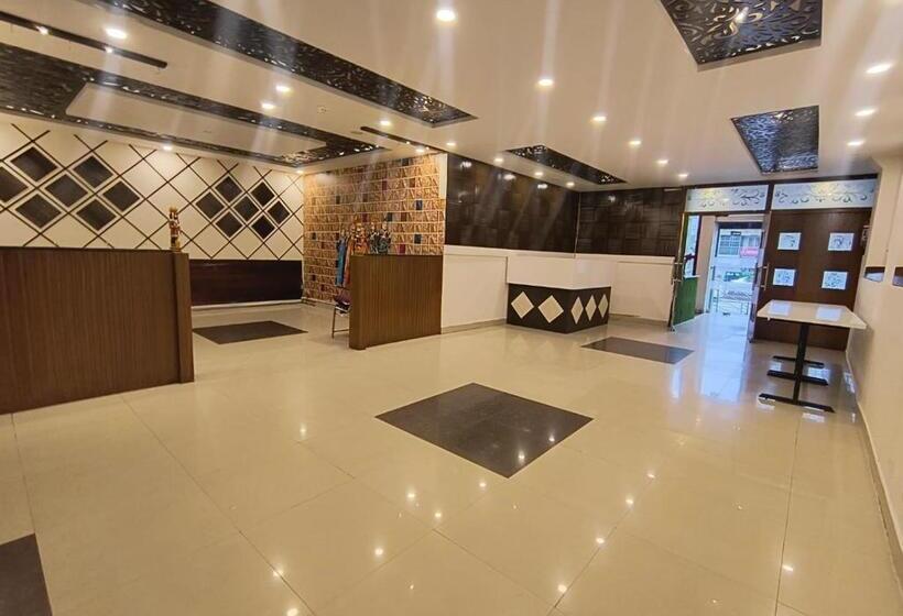 Отель Shri Kalyan