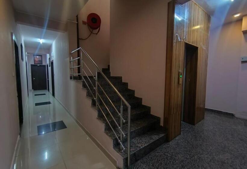 Отель Shri Kalyan