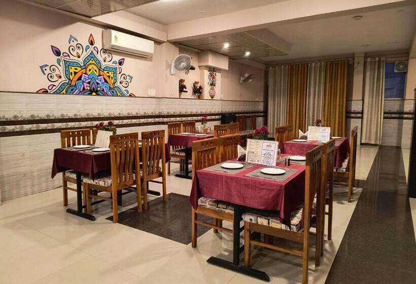 Отель Shri Kalyan