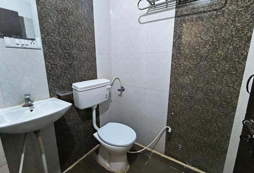 Отель Shri Kalyan