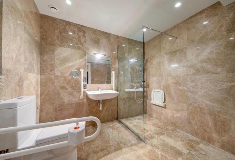 هتل The Manoel Boutique