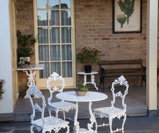 Отель The North Sydney