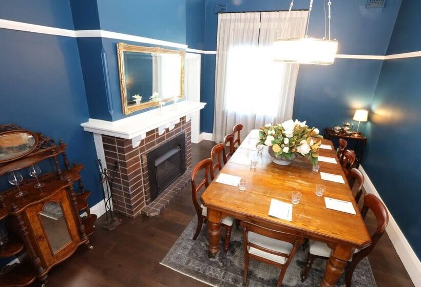 Отель The North Sydney