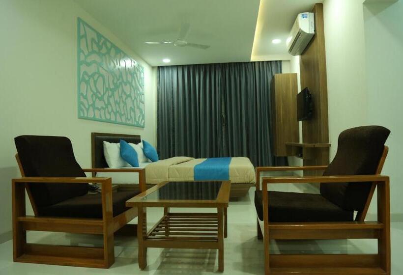 The Pacific Hotel, Vadodara