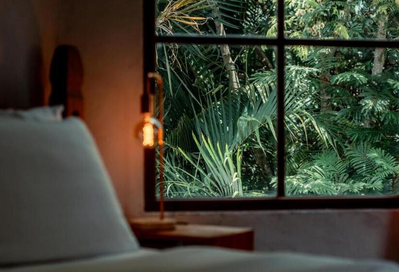 Общежитие Bambuda Castle