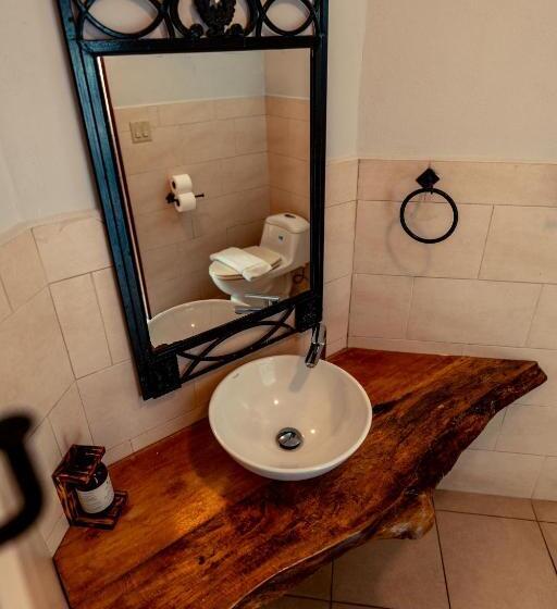 فندق صغير Bambuda Castle