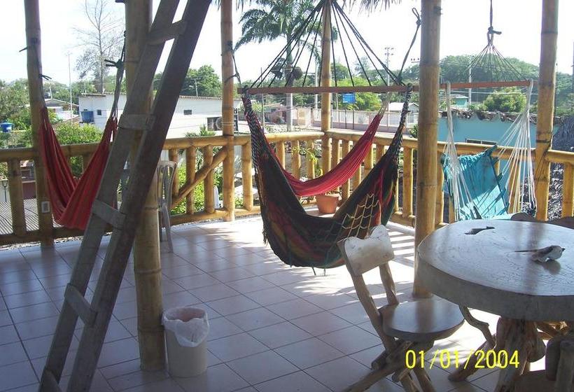 هاستل Hostal Surf Olón