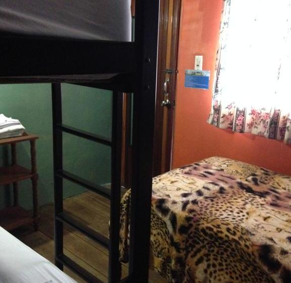 هاستل Hostal Surf Olón