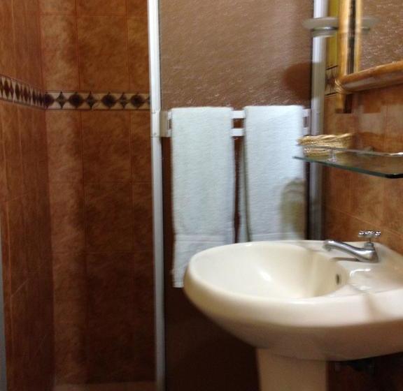 هاستل Hostal Surf Olón