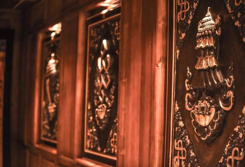 Общежитие Shangrila Nan Ka Ming Dian Inn