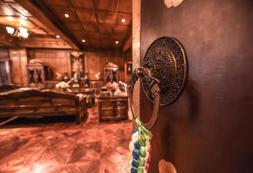 Общежитие Shangrila Nan Ka Ming Dian Inn