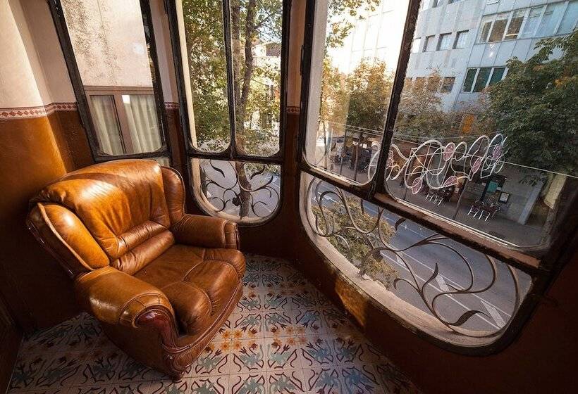 住宿加早餐  Bed In Girona