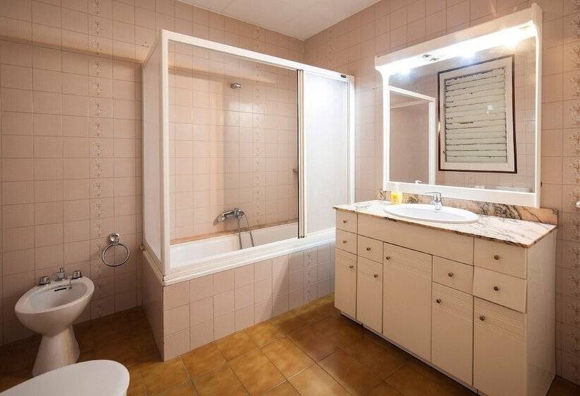 住宿加早餐  Bed In Girona