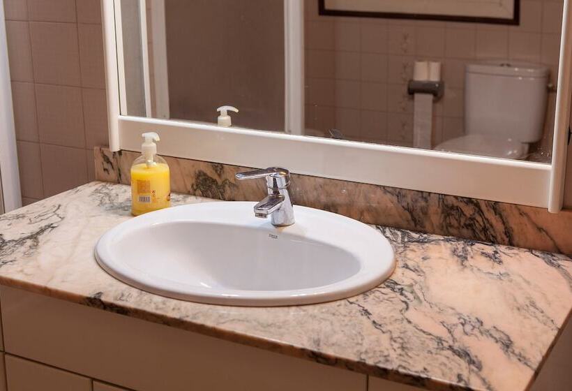 住宿加早餐  Bed In Girona