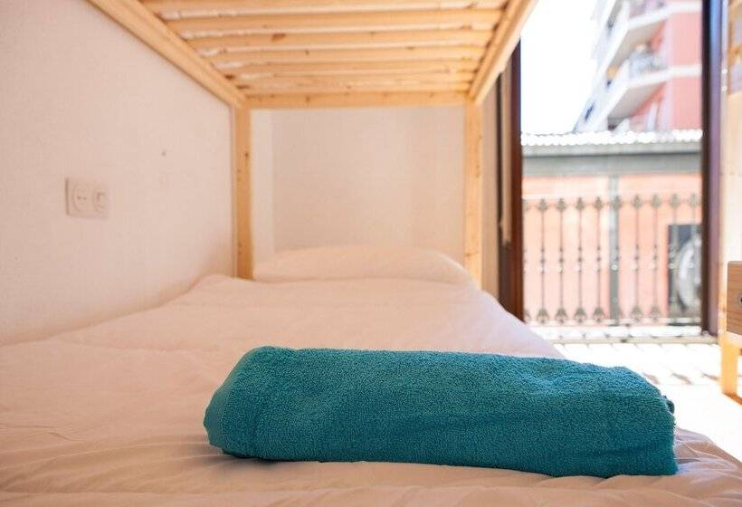 住宿加早餐  Bed In Girona