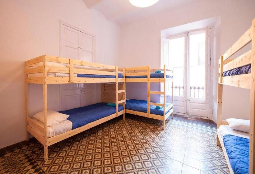 住宿加早餐  Bed In Girona