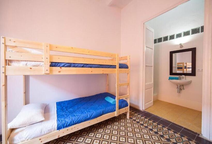 住宿加早餐  Bed In Girona