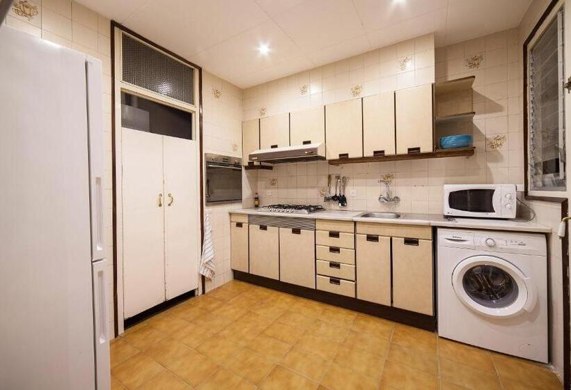 住宿加早餐  Bed In Girona